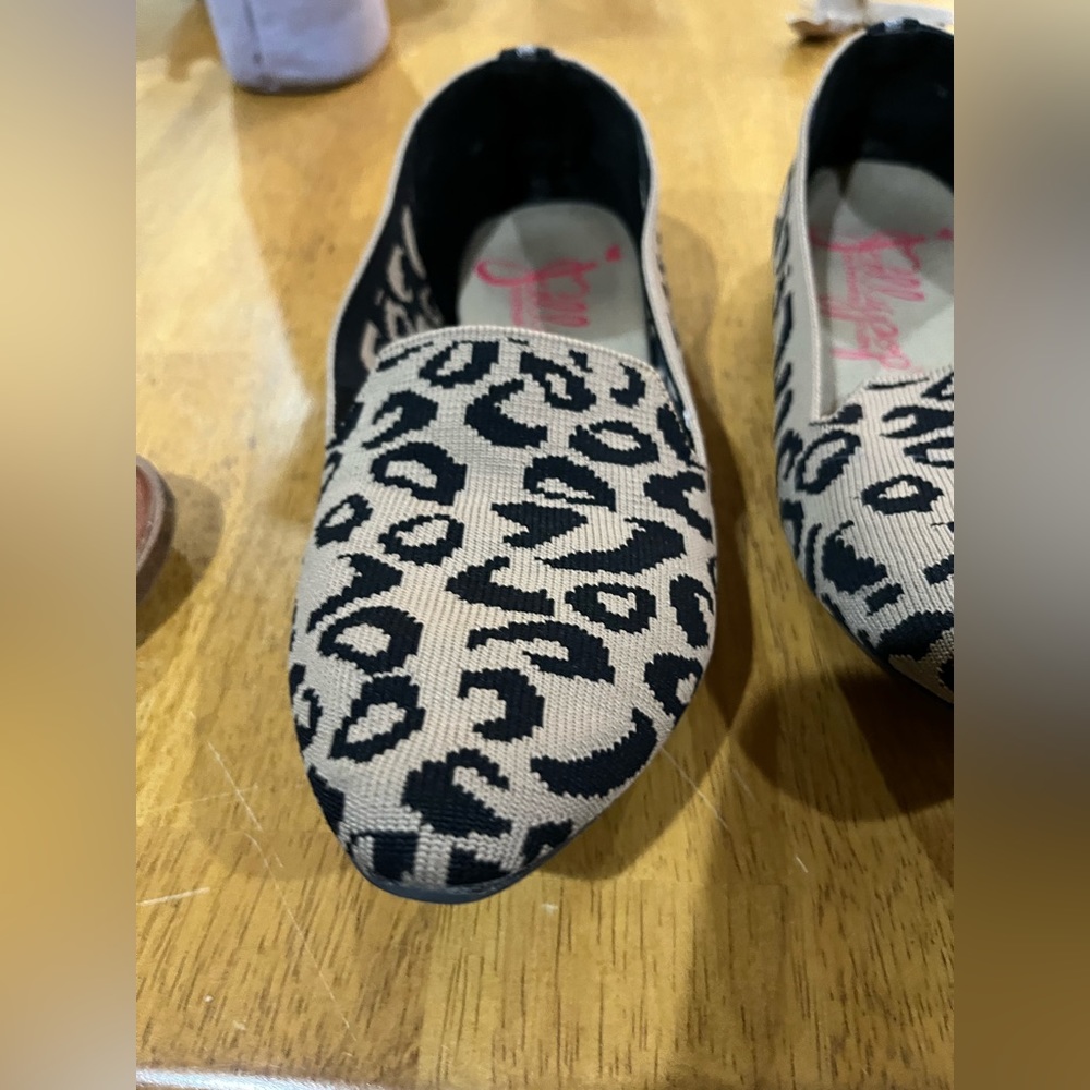 Leopard Print Flats - Picture 2 of 6